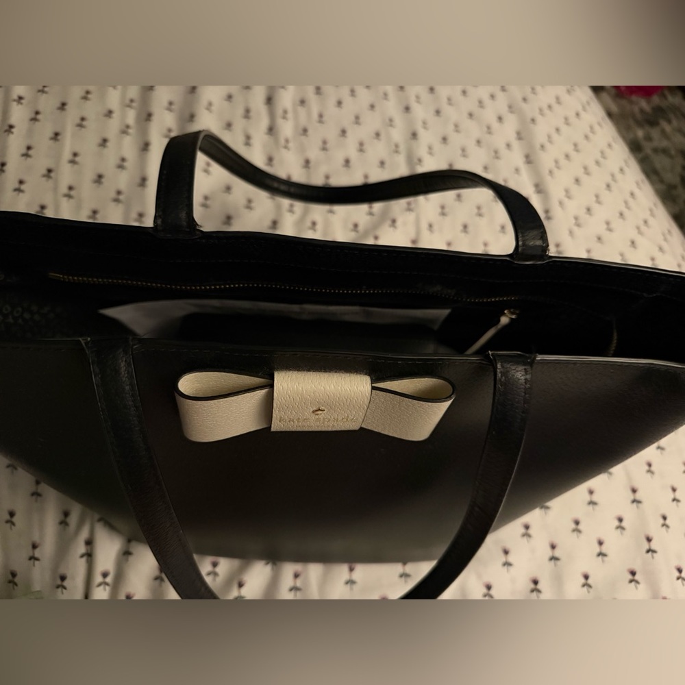 Kate Spade Black Tote with Cream Bow and Wallet - Picture 5 of 7